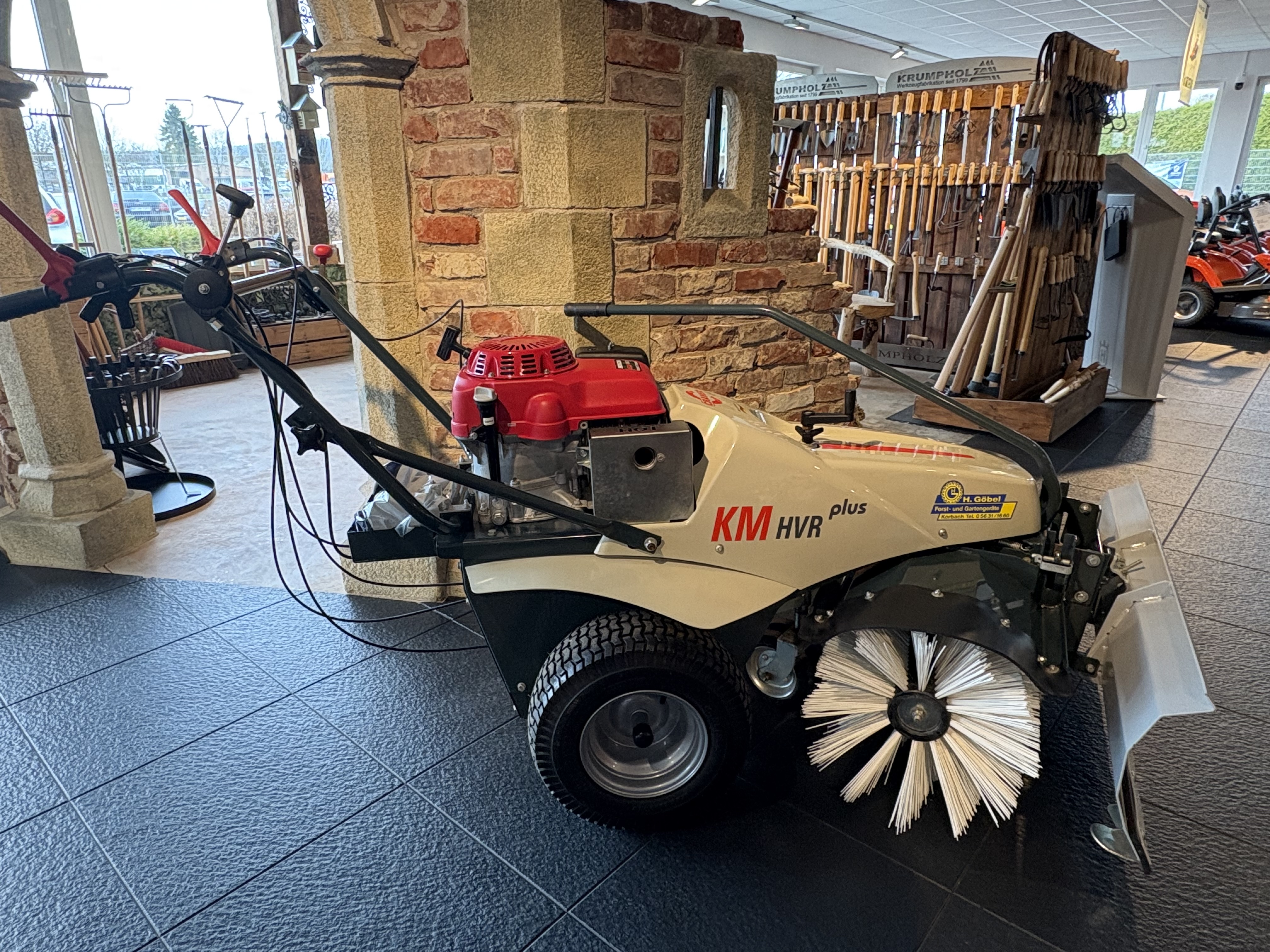 Kehrmaschine HVR Plus 100